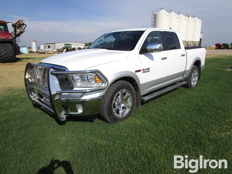 2014-ram-1500-laramie-image-1