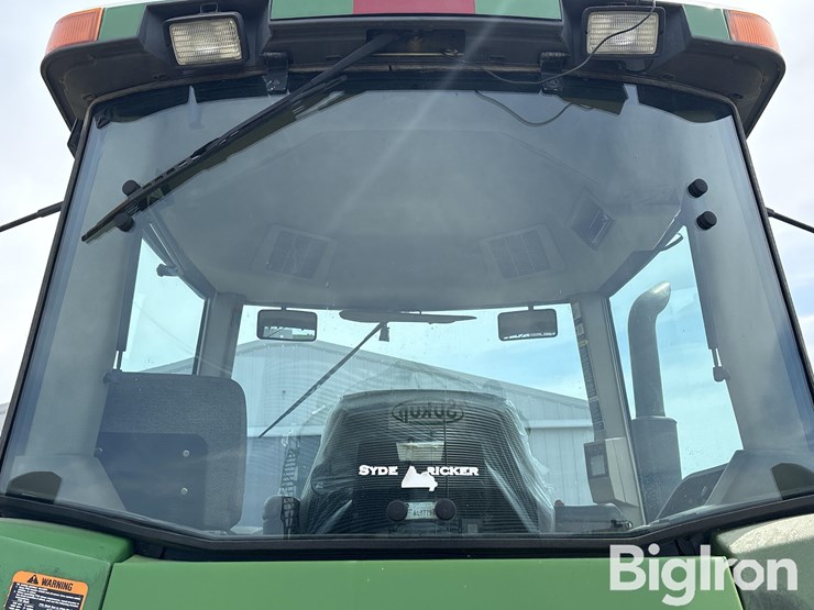 1995-john-deere-8200-image-19