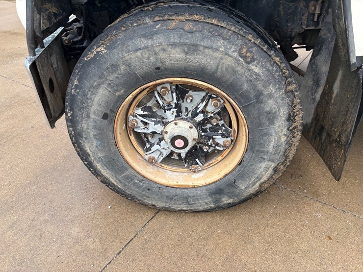 1994-ford-l8000-image-109