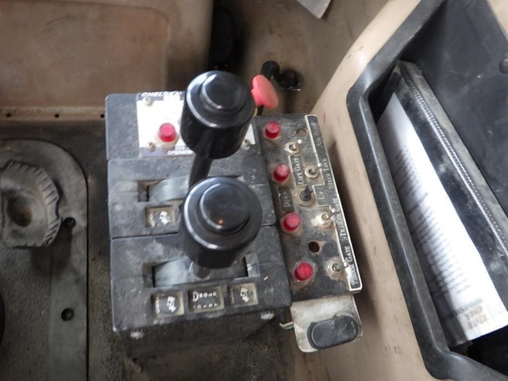 2007-mack-cv713-granite-5-axle-dump-truck-image-43