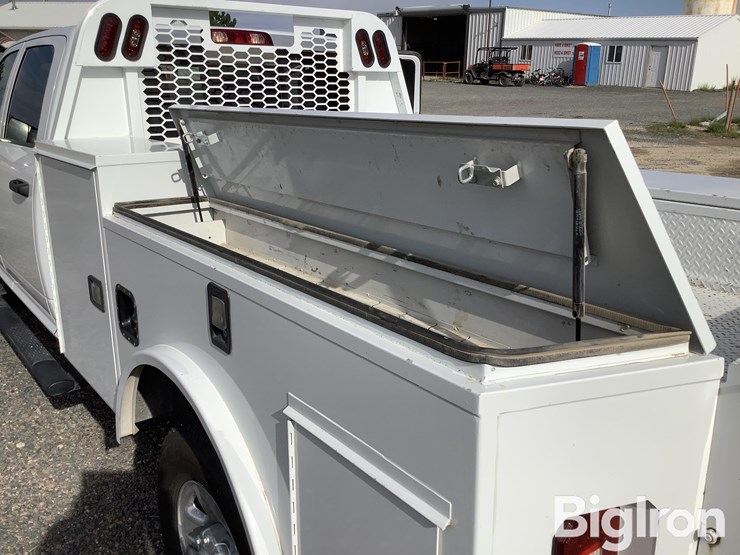 2022-dodge-3500-image-16