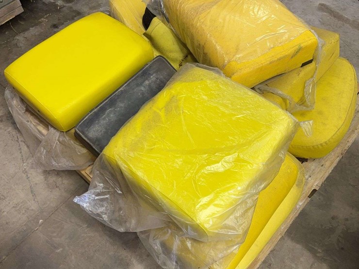 john-deere-seat-cushions-image-2