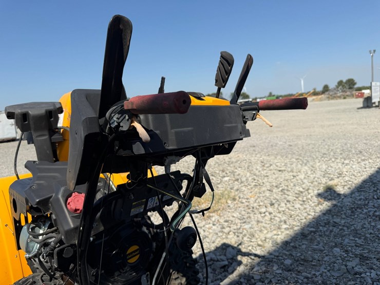 #16-•-cub-cadet-zx-30"-snow-blower-1i039b40077-inv#4519-image-14