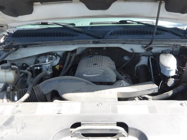 2005-chevrolet-silverado-2500-image-10