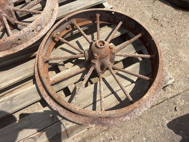 john-deere-24-image-2