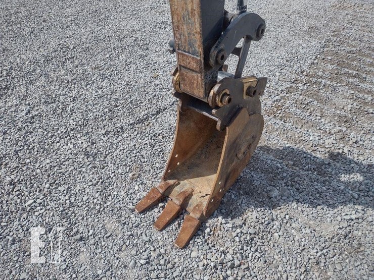 2021-deere-35g-image-24