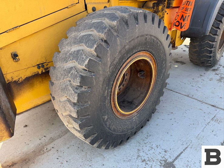 john-deere-624-image-24