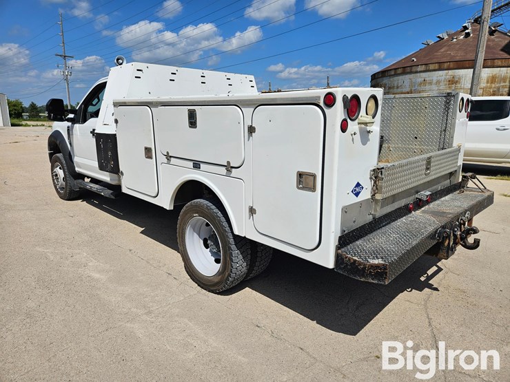 2017-ford-f550-image-7