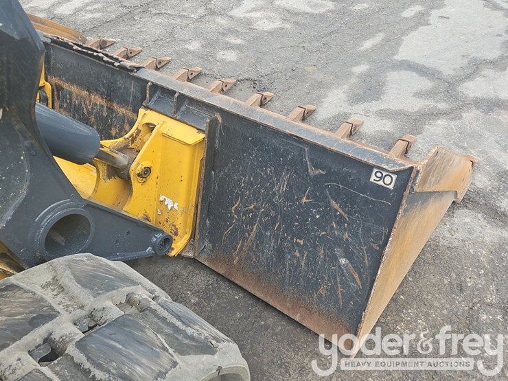 2019-deere-333g-image-13