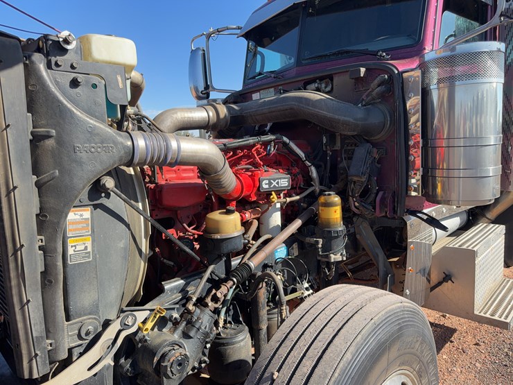 2022-peterbilt-389-image-23
