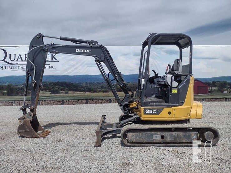 2021-deere-35g-image-1