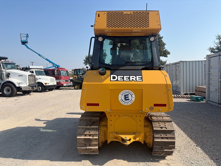 2021-deere-450k-image-5