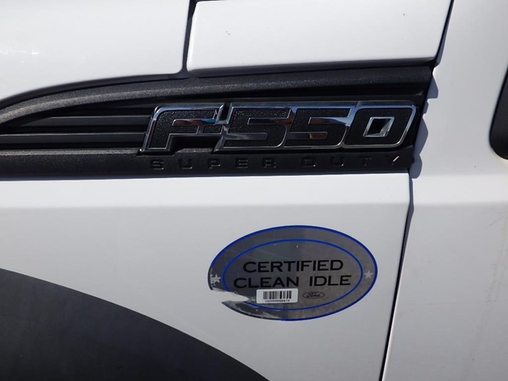 2015-ford-f550-image-11