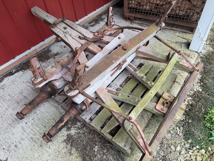 wooden-wagon-axles-image-1
