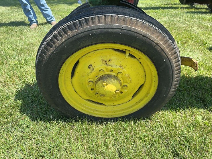 john-deere-h-image-35