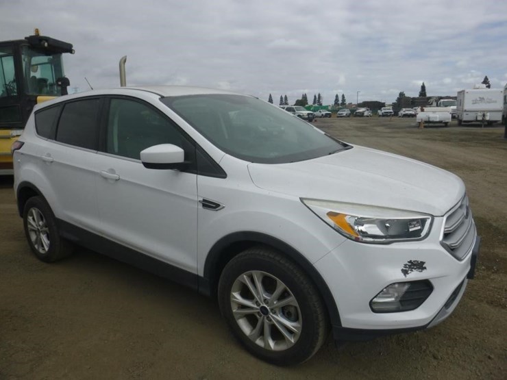2017-ford-escape-image-2