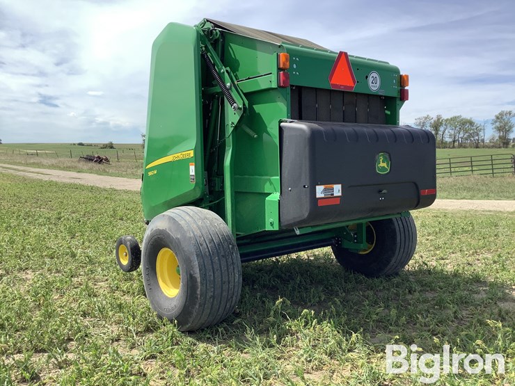 2022-john-deere-560m-image-7