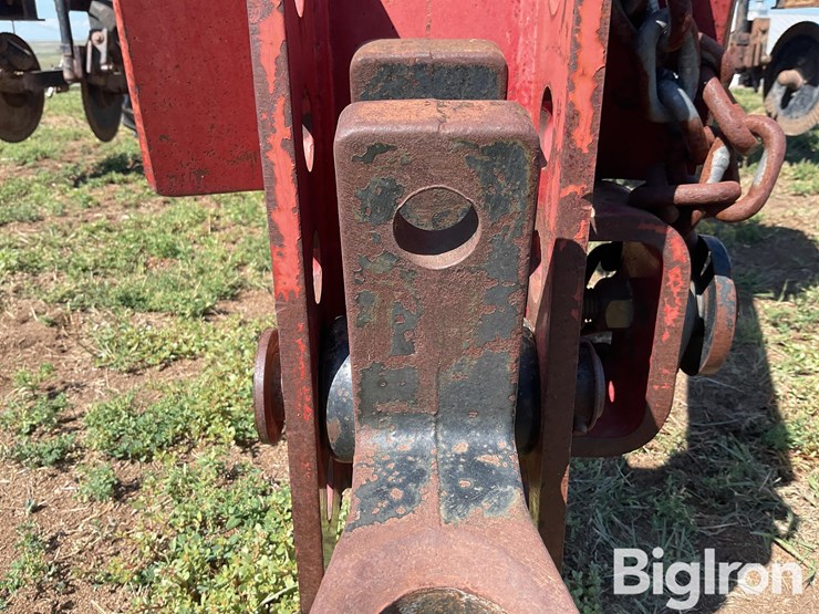 case-ih-2800-image-10