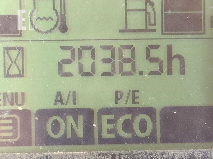 2021-deere-35g-image-6
