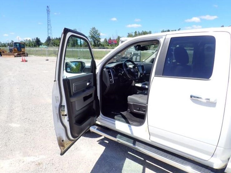 2016-dodge-1500-image-11
