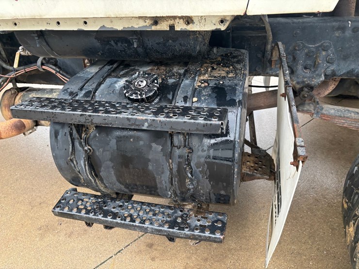 1994-ford-l8000-image-94