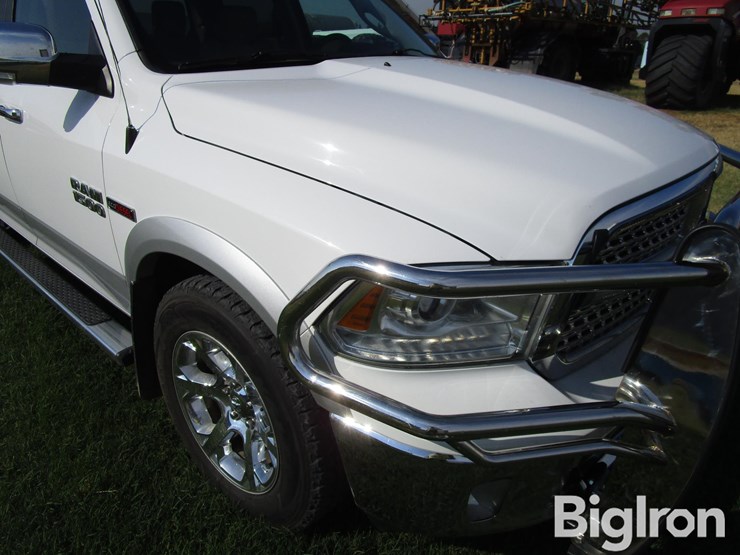 2014-ram-1500-laramie-image-9