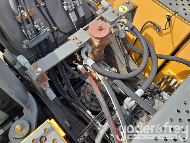 2015-volvo-ec350el-image-46