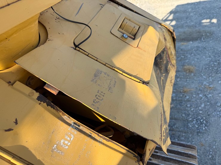 caterpillar-d6m-image-35
