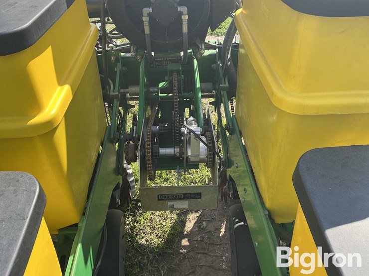 john-deere-1700-image-15