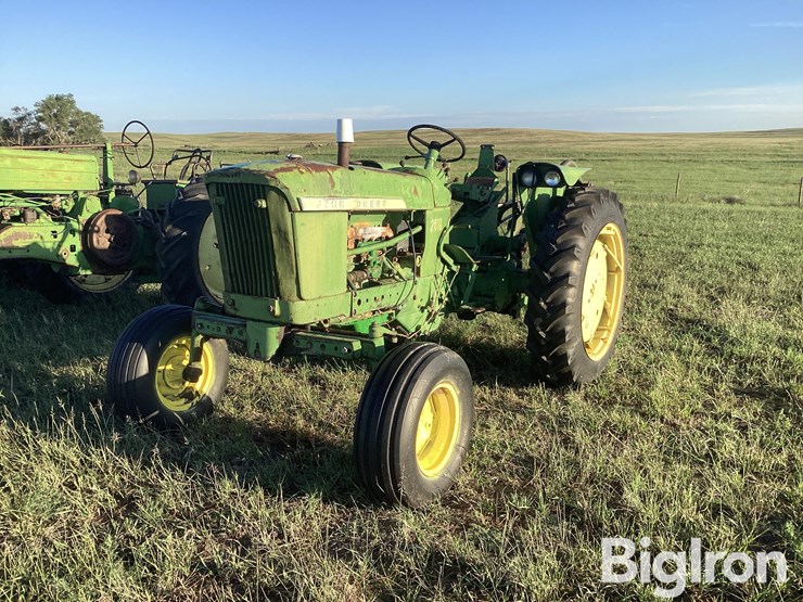 1961-john-deere-2010-image-1