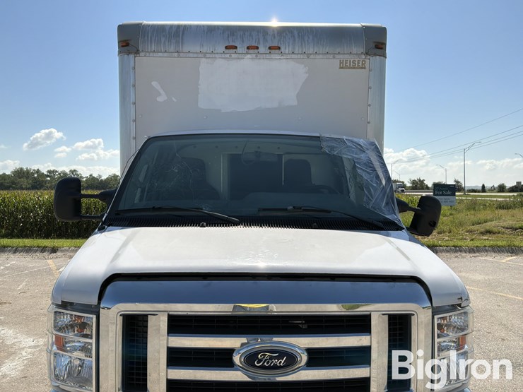 2017-ford-e450-image-15
