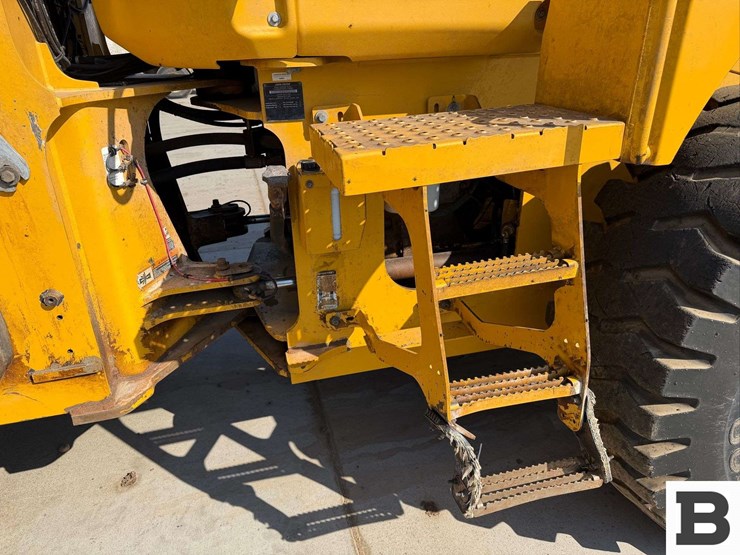 john-deere-624-image-11