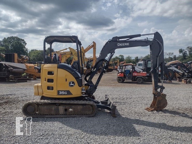 2021-deere-35g-image-3