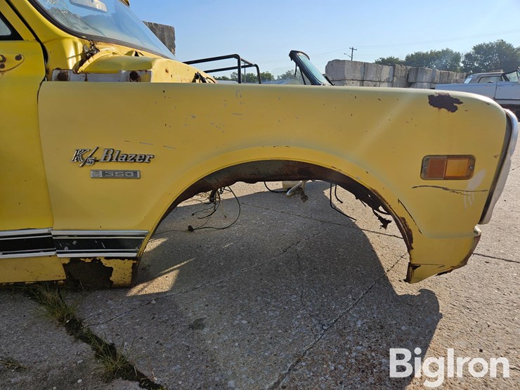 1970-chevrolet-k5-image-14