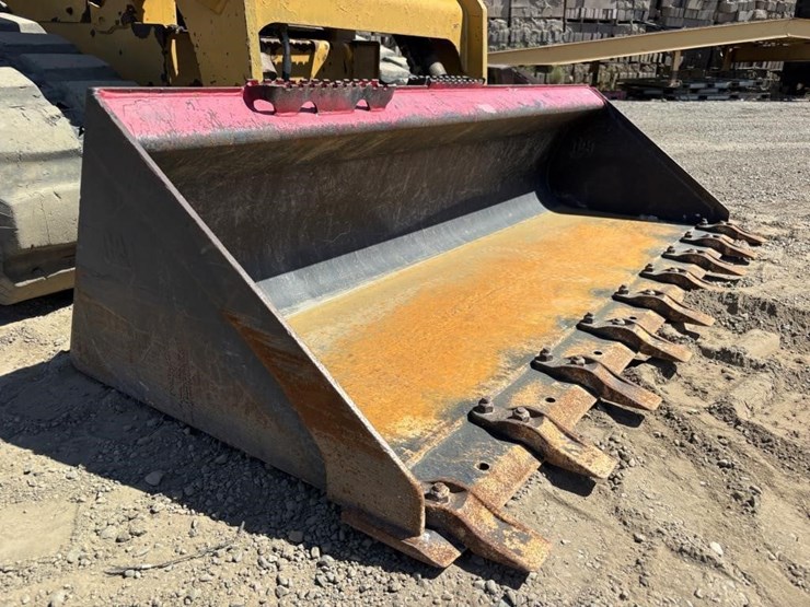 2020-caterpillar-289d3-image-12