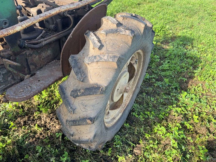 john-deere-330-image-19