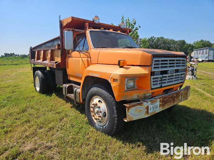 1985-ford-f7000-image-3