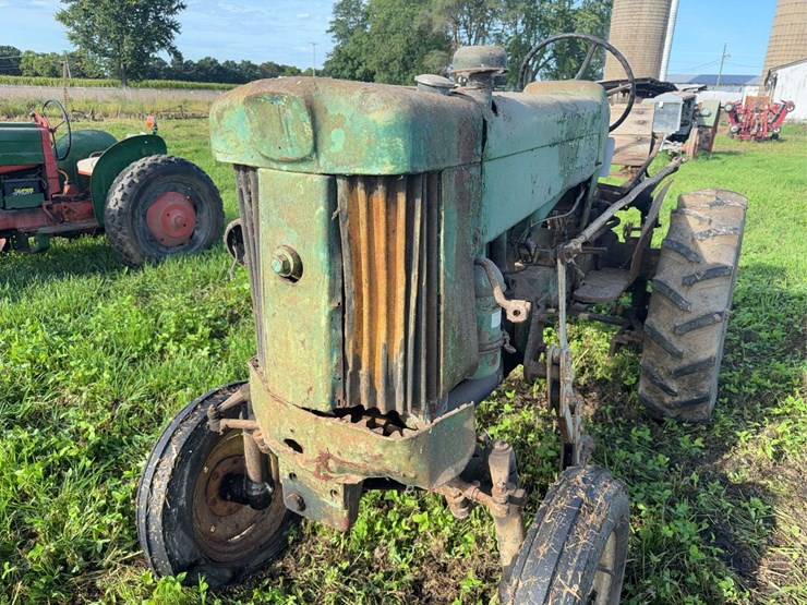 john-deere-330-image-5