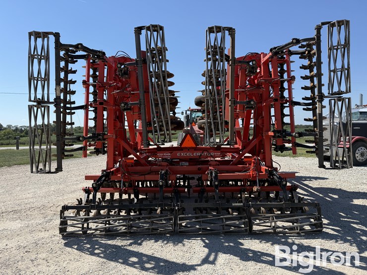2013-kuhn-krause-8000-40-image-6