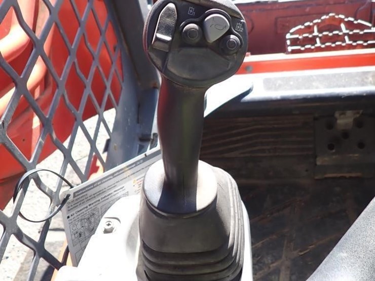 2023-kubota-svl75-2-image-21