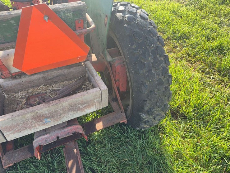 john-deere-320-image-5