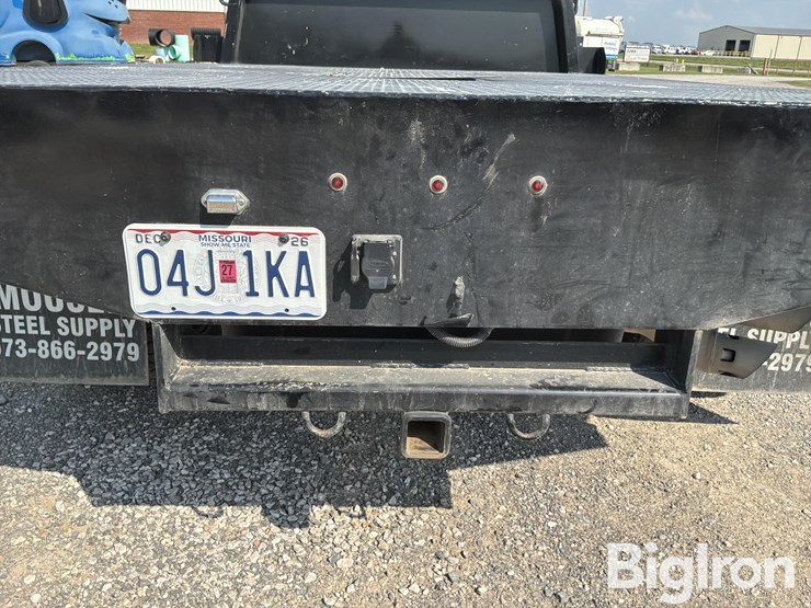 2017-ford-f550-xl-image-10
