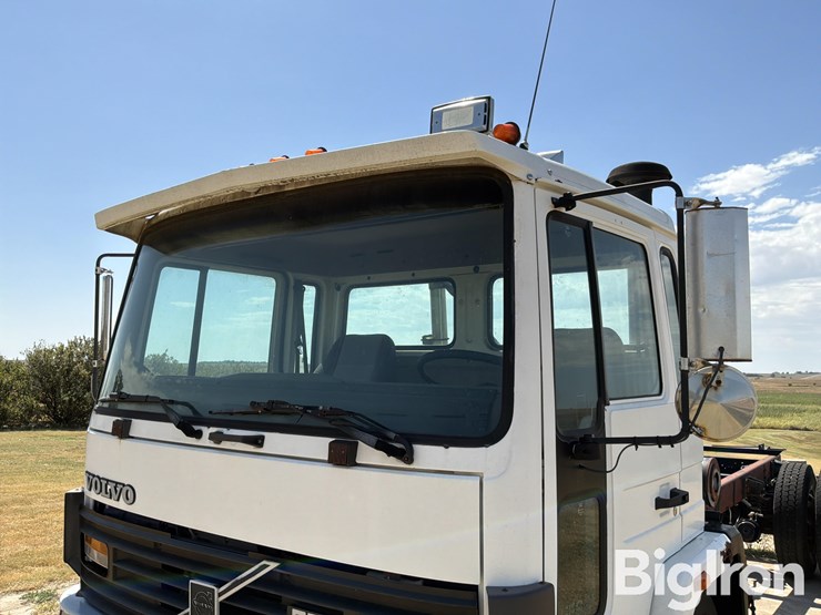 1988-volvo-fe-image-9