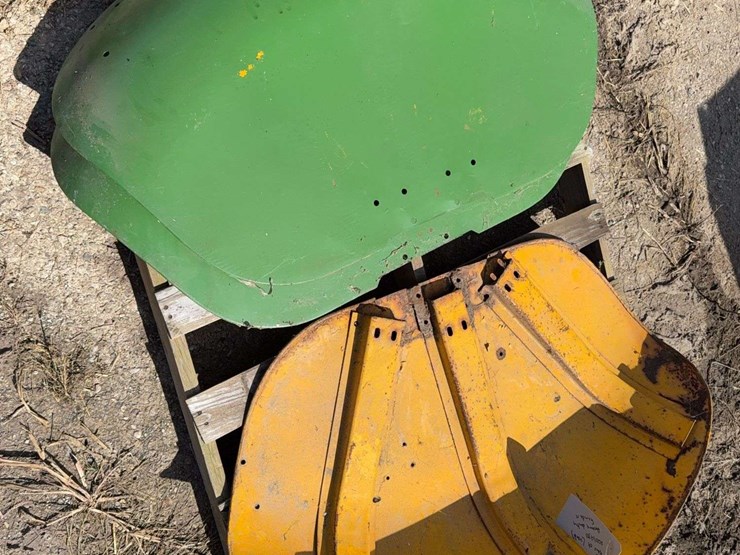(3)-john-deere-420/430-heavy-duty-fenders-image-3