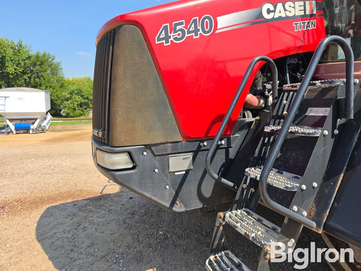 2015-case-ih-titan-4540-image-16
