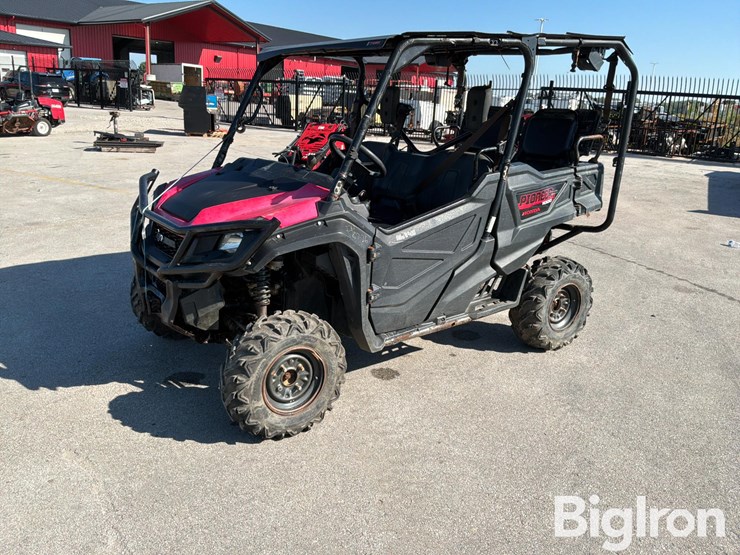 2019-pioneer-4x4-image-1