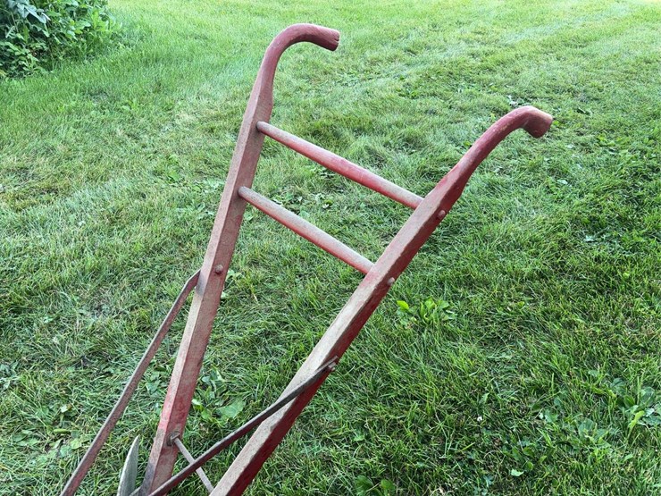 8”-walking-plow-image-17