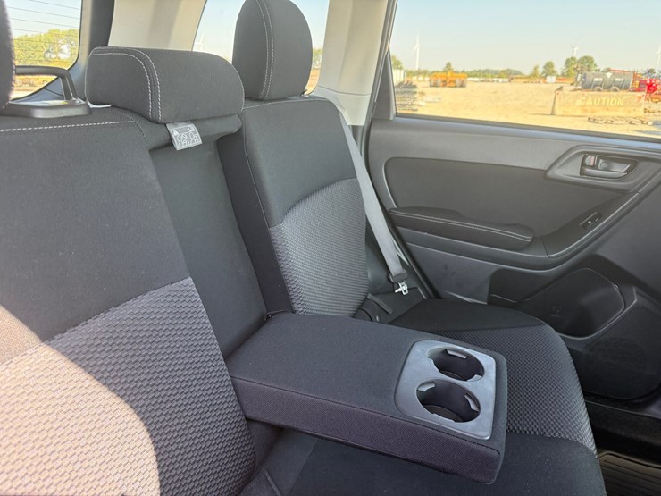 2015-subaru-forester-image-21