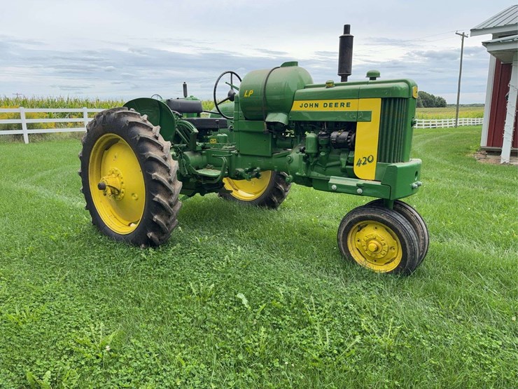 john-deere-420t-image-3