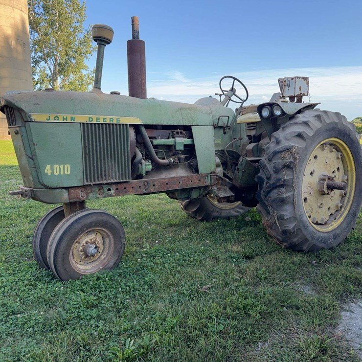 JOHN DEERE 4010